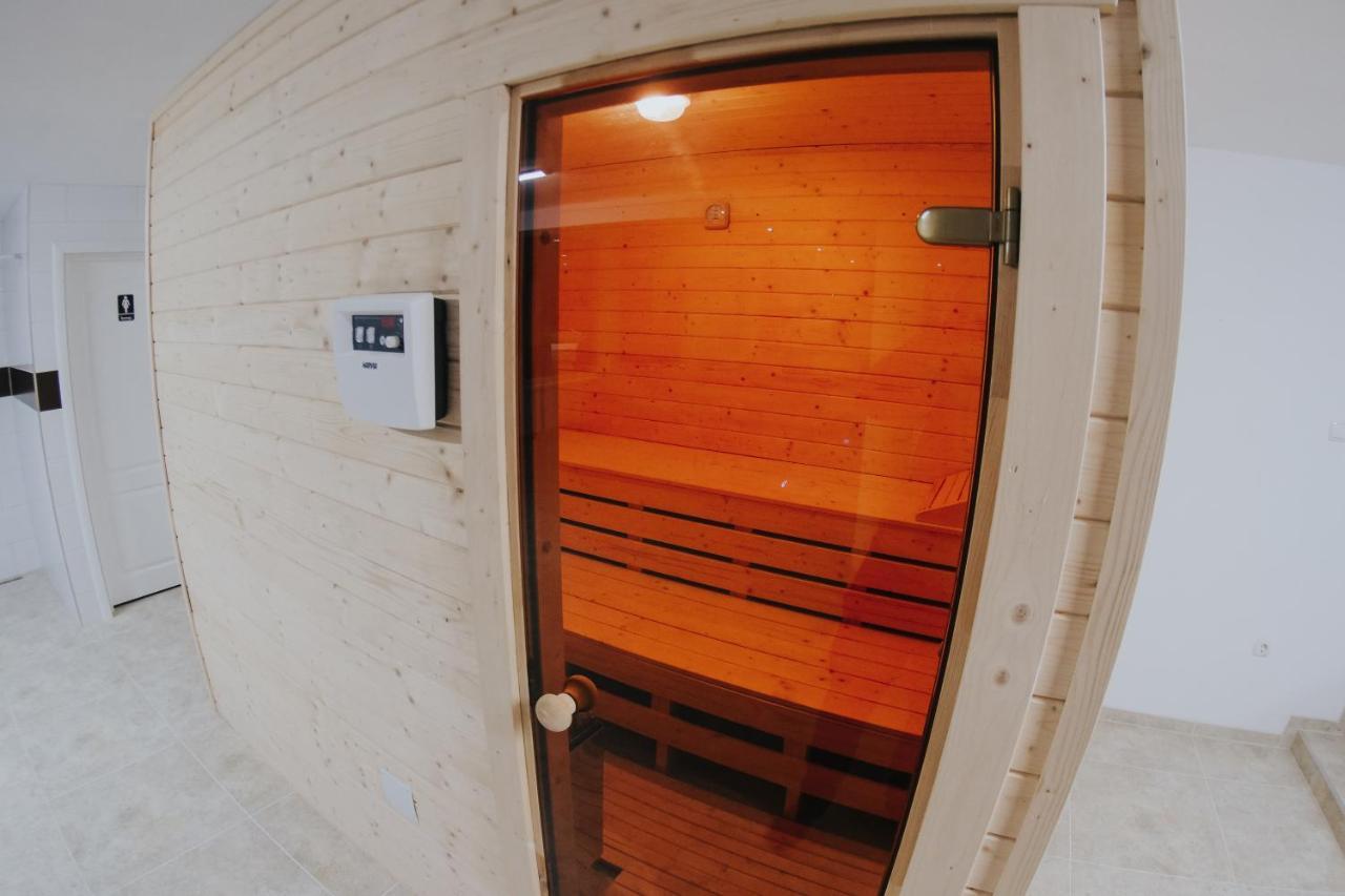 Wellness Resort Szecseny Jigodin Bai Exterior photo